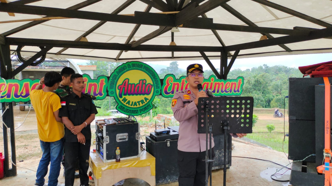 Kapolsek Kemuning Lakukan Giat Patroli Dialogis & Coolling System Dua Tempat Wisata Di Kelurahan Selensen 