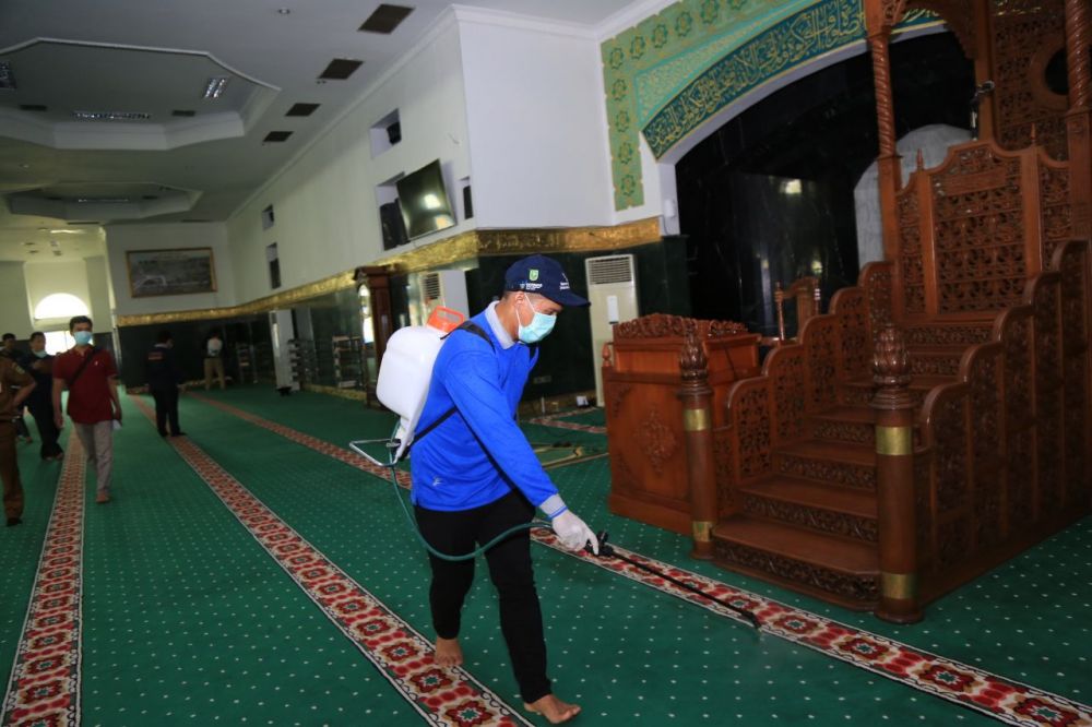 Terkait Covid-19, Dewan Riau Minta Umat Islam Jangan Hentikan Aktivitas di Masjid
