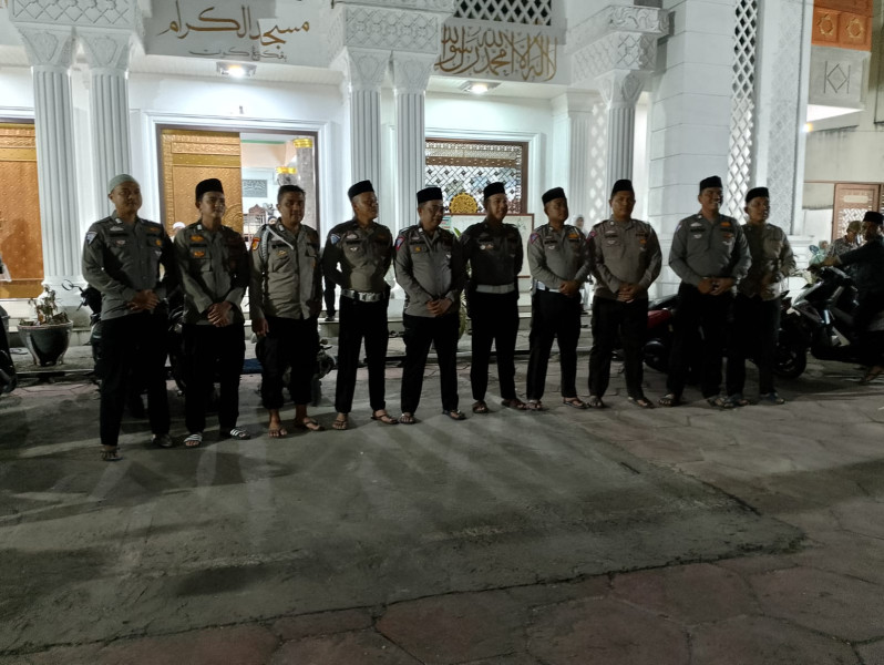 Polres Kampar Gelar Sholat Tarawih Keliling di Masjid Al Kiram