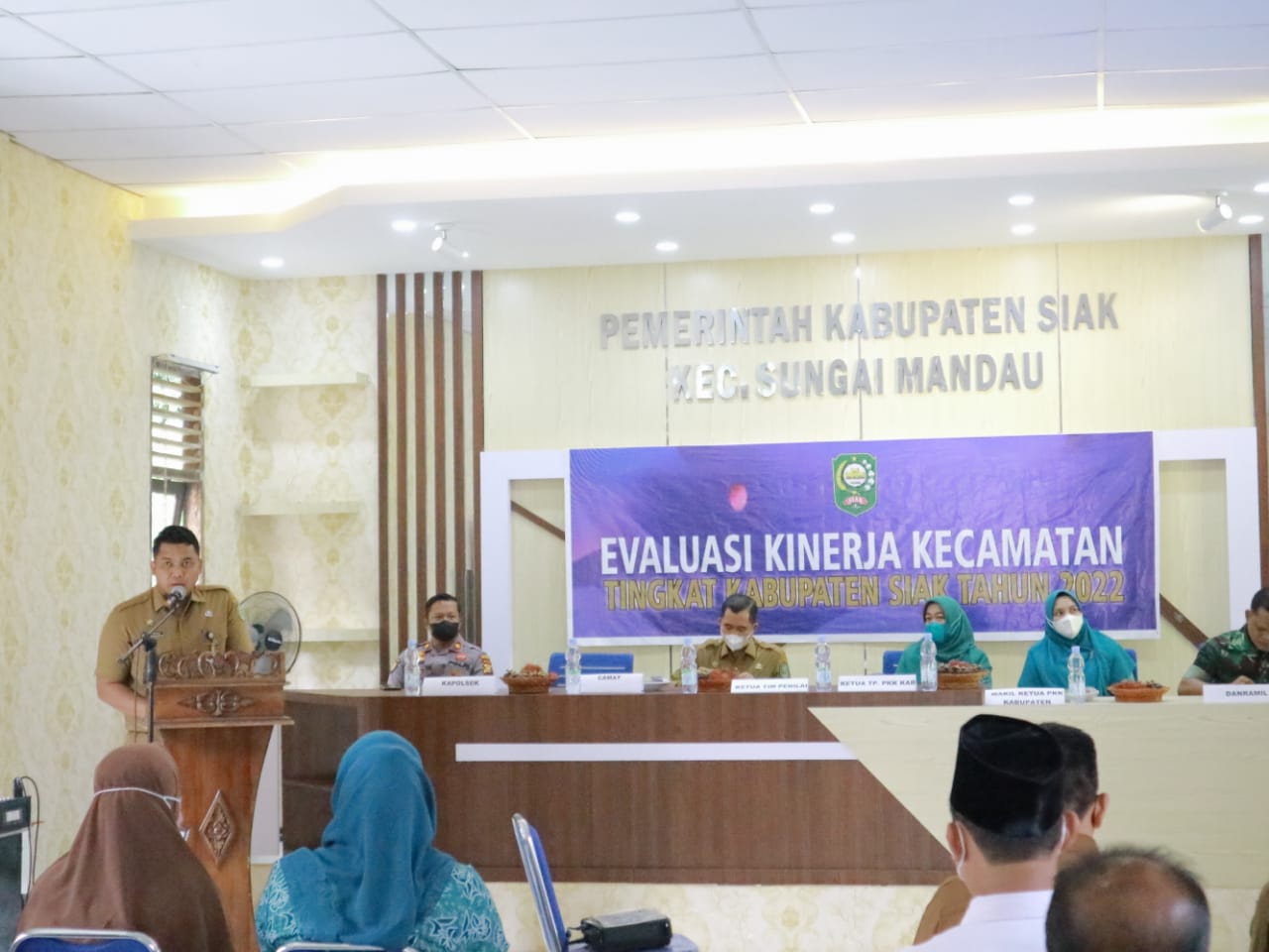Babinsa Koramil 03/Minas Ikuti Giat Evaluasi Kinerja Kecamatan Sungai Mandau Oleh Pemkab Siak