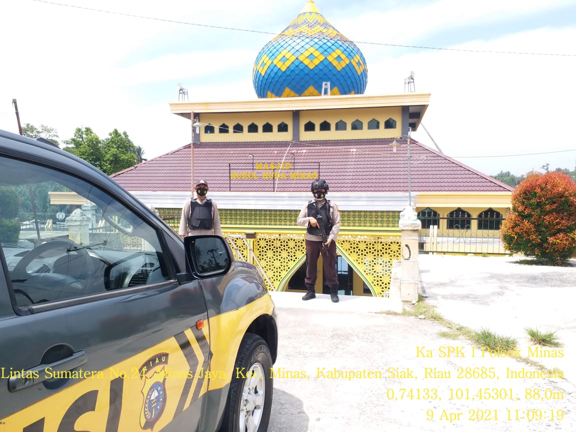 Personil Polsek Minas Patroli Pelaksanaan Sholat Jum'at & Pengecekan Penerapan Prokokes di Masjid