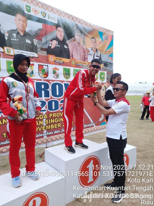 Porprov Riau X 2022 Kuansing,  Luar Biasa ,,,,,,,Tiwa Atlet NPC Raih Medali Emas 800 M Putri