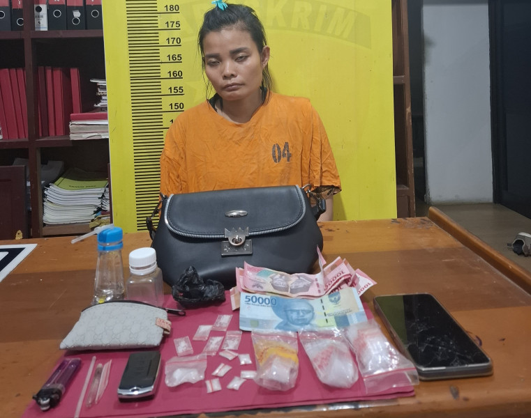 Diringkus Polsek Batang Gansal Terkait Kasus Sabu, Janda 2 Anak Ini Susul Mantan Suami ke Penjara