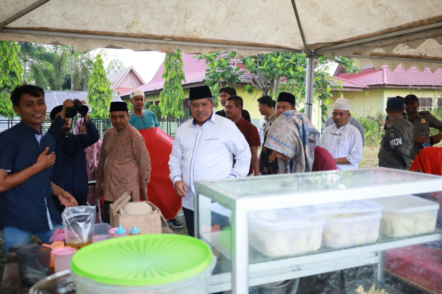 Bupati Siak Resmikan Pasar Takjil Ramadhan Kampung Dalam Yang Jajakan Ragam Kuliner Khas Daerah