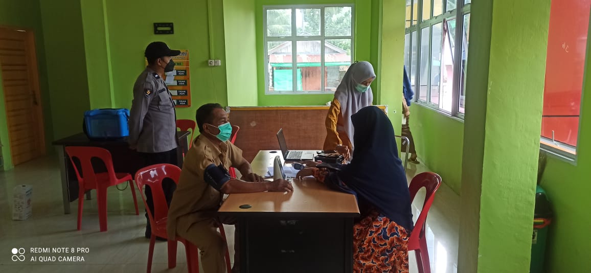 Bersama Puskesmas Polsek Kuala Kampar Tetap Buka Layanan Vaksinasi Selama Ramadhan