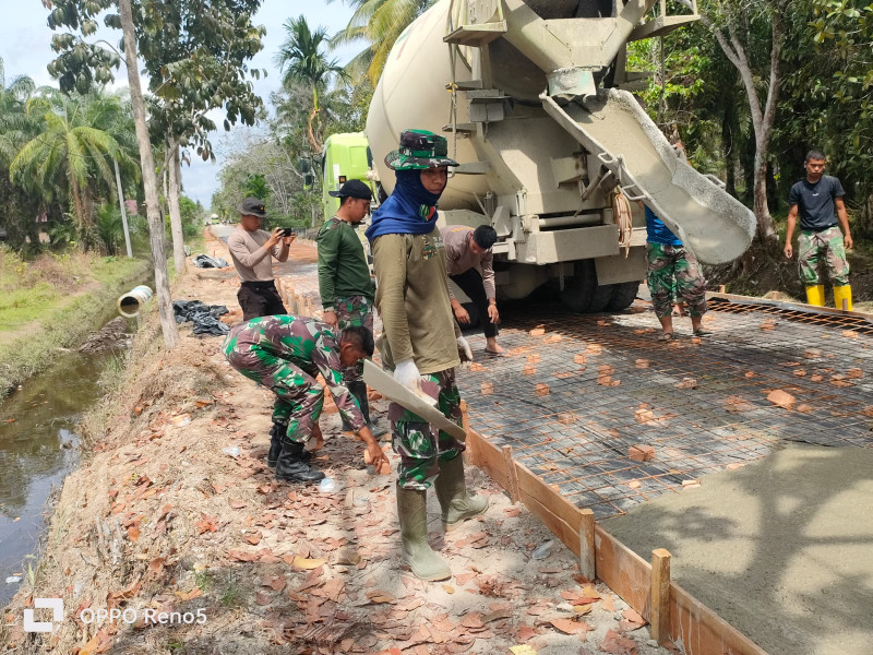 Hari Ke-8 TMMD 119 Kodim 0322/Siak Capai Progres 48,4% Untuk Pembangunan Jalan Di Kampung Sungai Tengah 