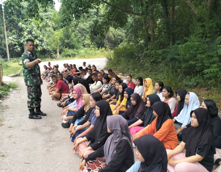 Babinsa Koramil 03/Minas Sosialisasikan Bahaya Narkoba Kepada Warga Minas Jaya