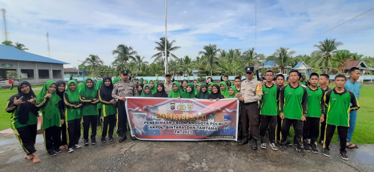 Polsek Kuala Kampar Sosialisasi Penerimaan Anggota Polri di SMA Negeri 1 Kuala Kampar