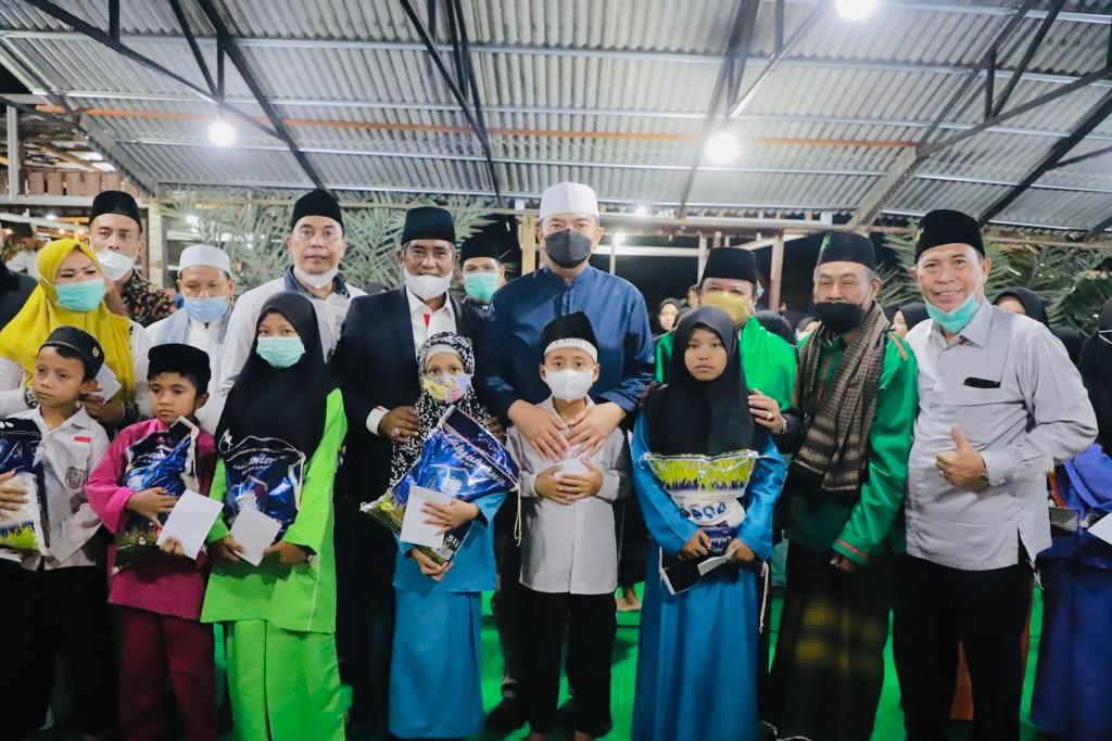 Kapolda Riau Serahkan Santunan Dan Hadiri Doa Bersama PWNU Riau Bersama Kyai & 500 Anak Yatim