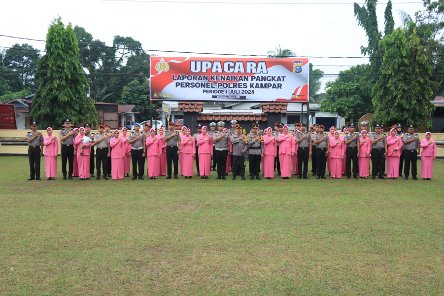 Kapolres Kampar Pimpin Upacara Kenaikan Pangkat Personil Periode 1 Juli 2024