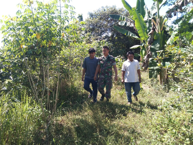 Bersama Warga Perawang Barat Beserta Tim, Koptu Togi Sitorus Lakukan Giat Patroli Guna Cegah Karlahut