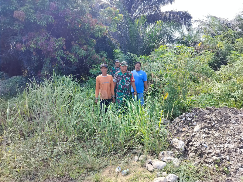 Kopda AKP Hutagalung Lakukan Patroli Dan Cek Embung Guna Antisipasi Karhutla di Wilayah Kampung Minas Timur