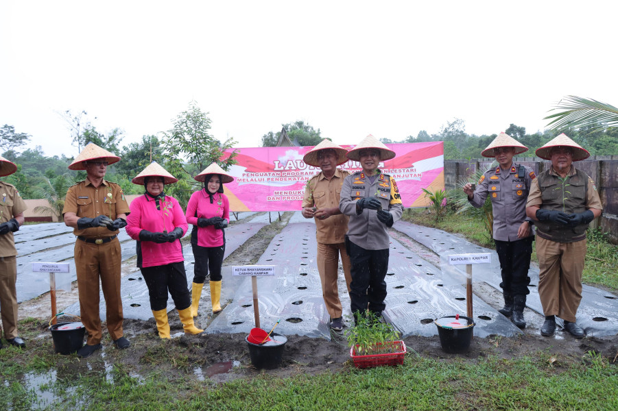 Polres Kampar Luncurkan Program Pekarangan Pangan Lestari, Wujudkan Ketahanan Pangan dan Makan Bergizi Gratis!
