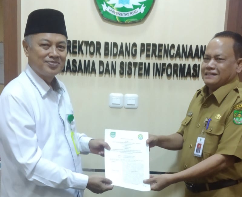 Bappeda Rohul dan UNRI Jalin Perjanjian Kerja Sama Kajian Penanggulangan Kemiskinan