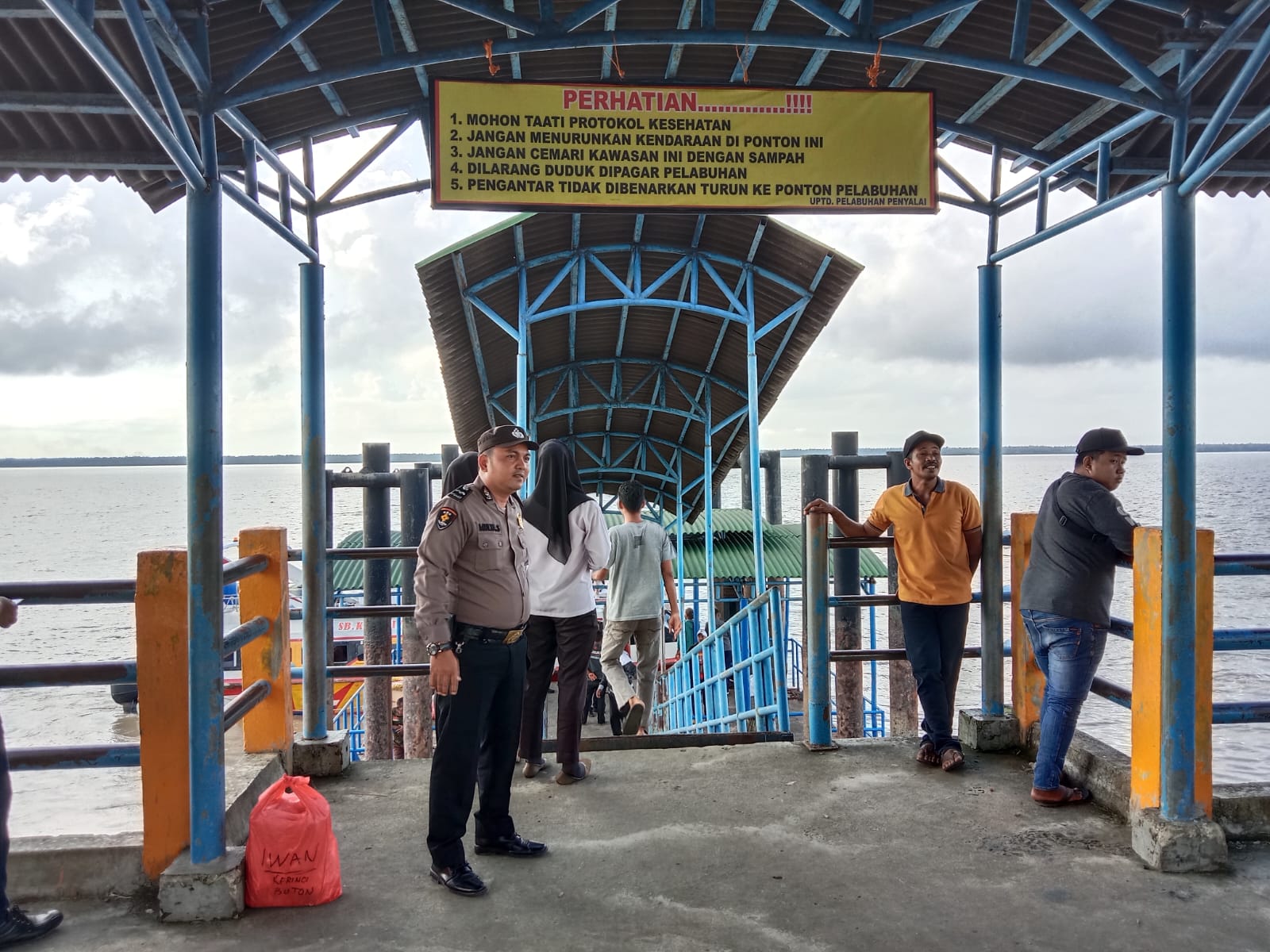 Kapolsek Kuala Kampar Tinjau Pengamanan & Pelayanan  Pelabuhan Penyalai