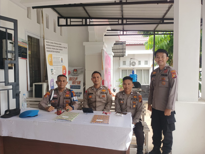 Polres Kampar Melakukan Pengamanan  di Kantor KPU Dan Bawaslu