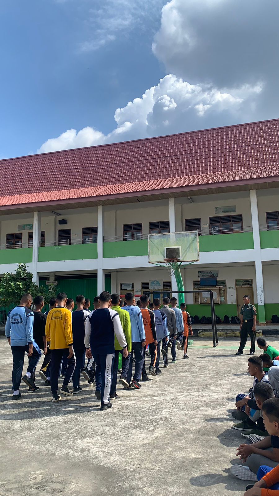 Kopda L Sigalingging Giat Pelatihan Bela Negara Dan PBB Kepada 190 Siswa SMK YPPI Perawang 