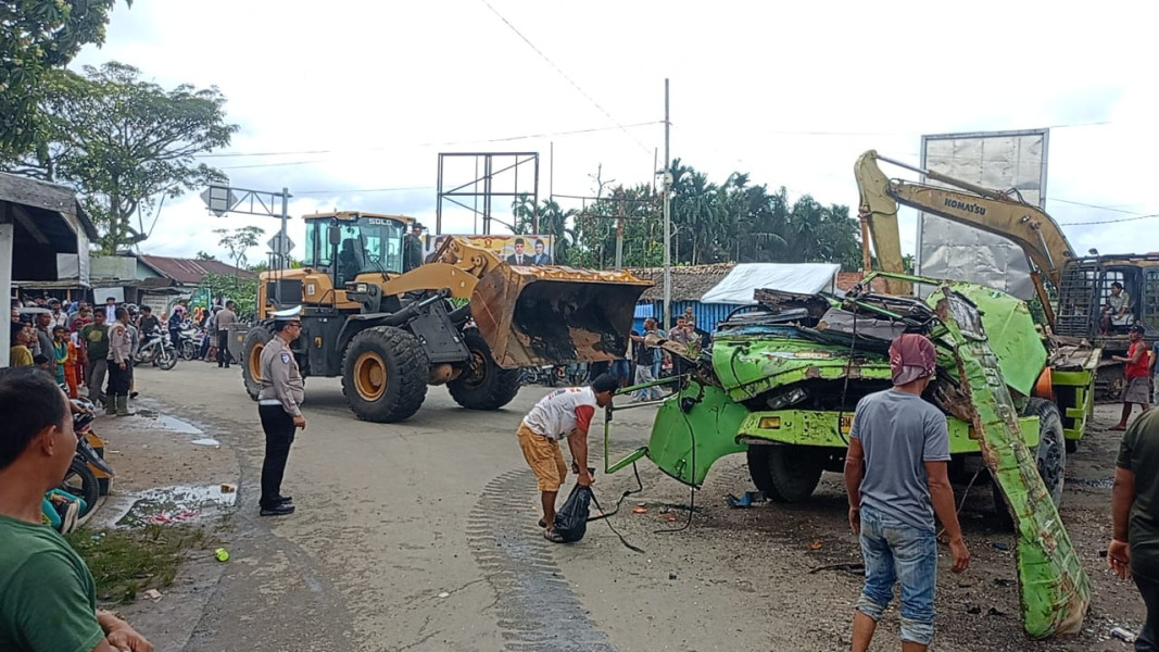 Kecelakaan Maut di Inhil, Alat Berat Timpa Sepeda Motor, 1 Tewas
