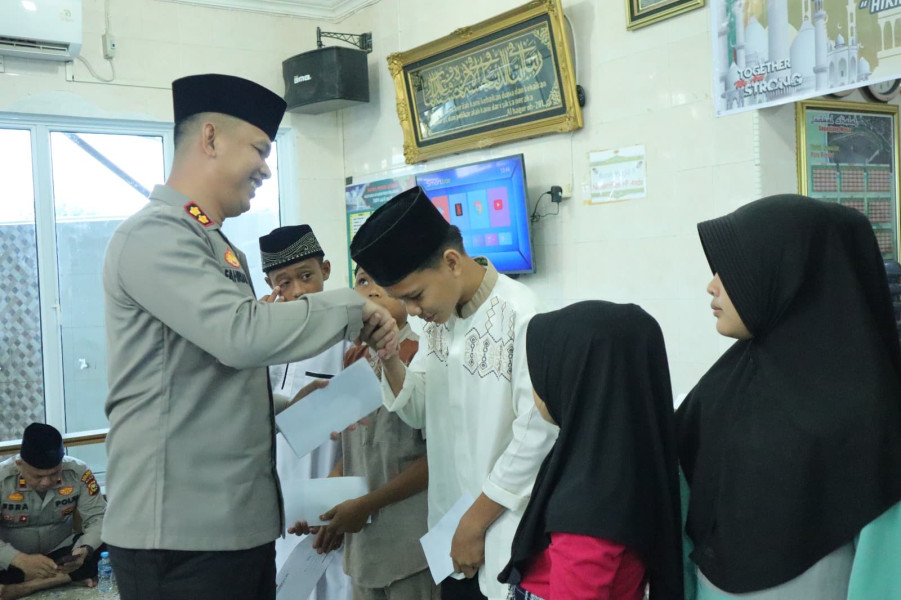 Momen Isra' Mi'raj, Polres Inhu Santuni Anak Yatim