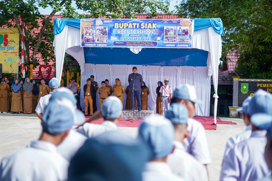 Goes To School di SMKN 1 Minas, Bupati Alfedri Harap Siswa-siswi Belajar Dengan Sungguh-sungguh