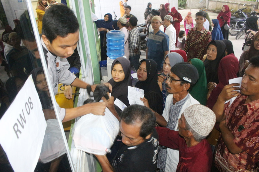 Bagikan Sembako dan Santuni Anak Yatim, Safari Ramadan PHR Disambut Antusias Warga di Minas