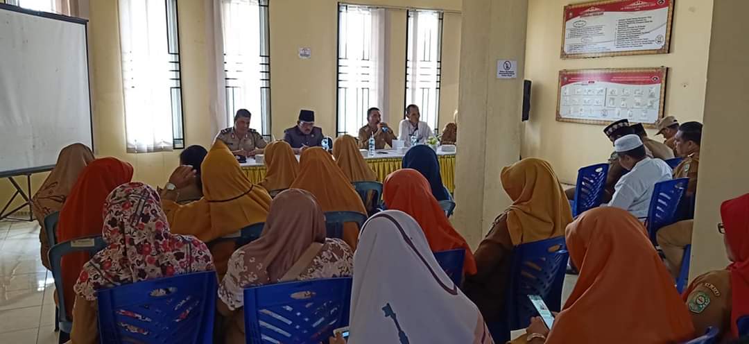 Nelson Manalu Hadiri Rapat Koordinasi Lintas Sektoral Kecamatan Kandis Bersama Camat Baru