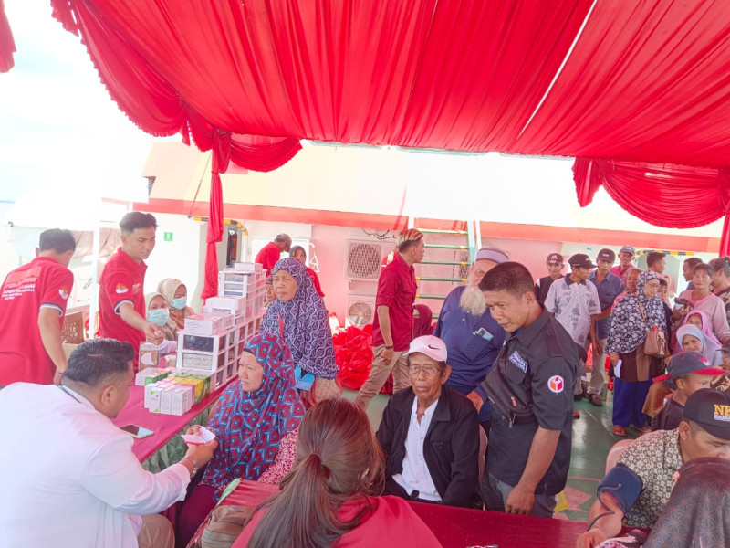 Polsek Kuala Kampar Pelayanan Pengamanan Bagi Sembako & Pengobatan Gratis PDIP