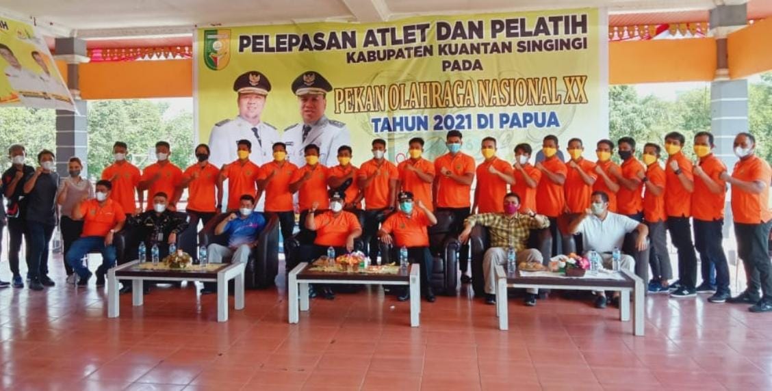 Lepas Pelatih & Atlet Kuansing Bela Riau, Bupati Janjikan Bonus Bagi Atlet Peraih Medali PON Papua
