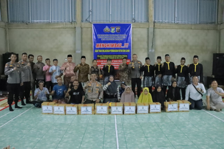 Kapolres Kampar Patroli Jelajah Sungai,  Salurkan Bansos dan Himbau Masyarakat di Desa Terpencil