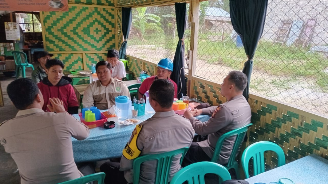 Serapan Pagi Dengan Masyarakat, Polsek Tapung Hilir Ajak Sukseskan Pemilu Damai