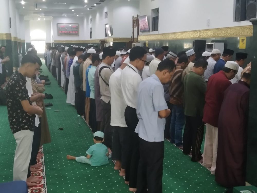 Fatwa MUI : Riau Tidak Darurat Covid-19, Salat Jumat & Berjamaah di Masjid Wajib