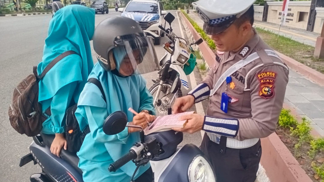 Satlantas Polres Kampar Berhasil Tekan Pelanggaran Lalu Lintas Selama Operasi Keselamatan Lancang Kuning 2025!