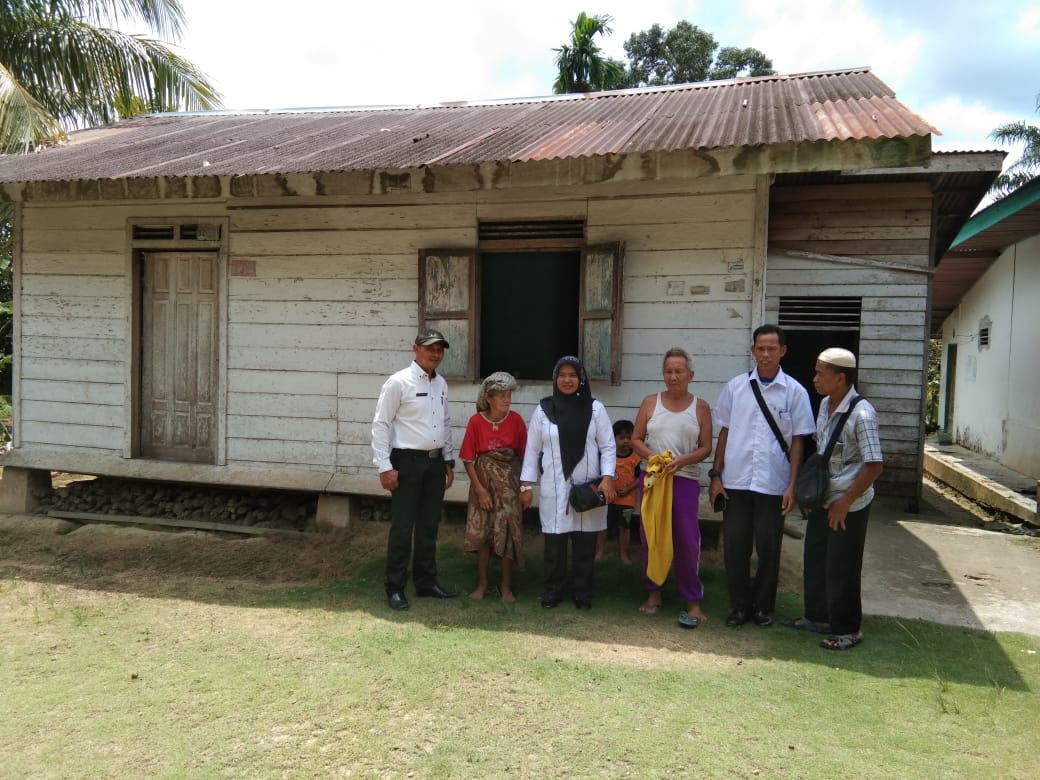 Dinsos Pelalawan Gelar Monitoring Bedah Rumah Di Kelurahan Rawang Empat Kecamatan Bandar Petalangan