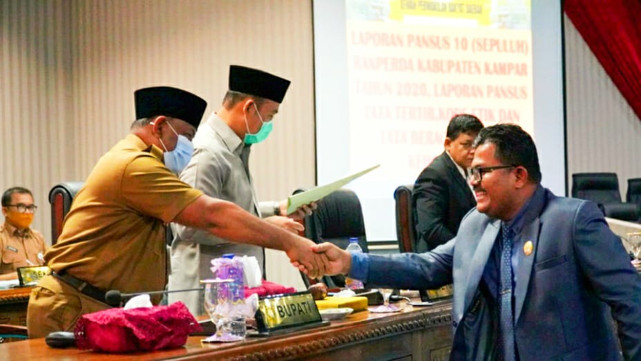 Pemda Kampar Apresiasi DPRD Kampar Telah Disetujui Perubahan 10 Ranperda