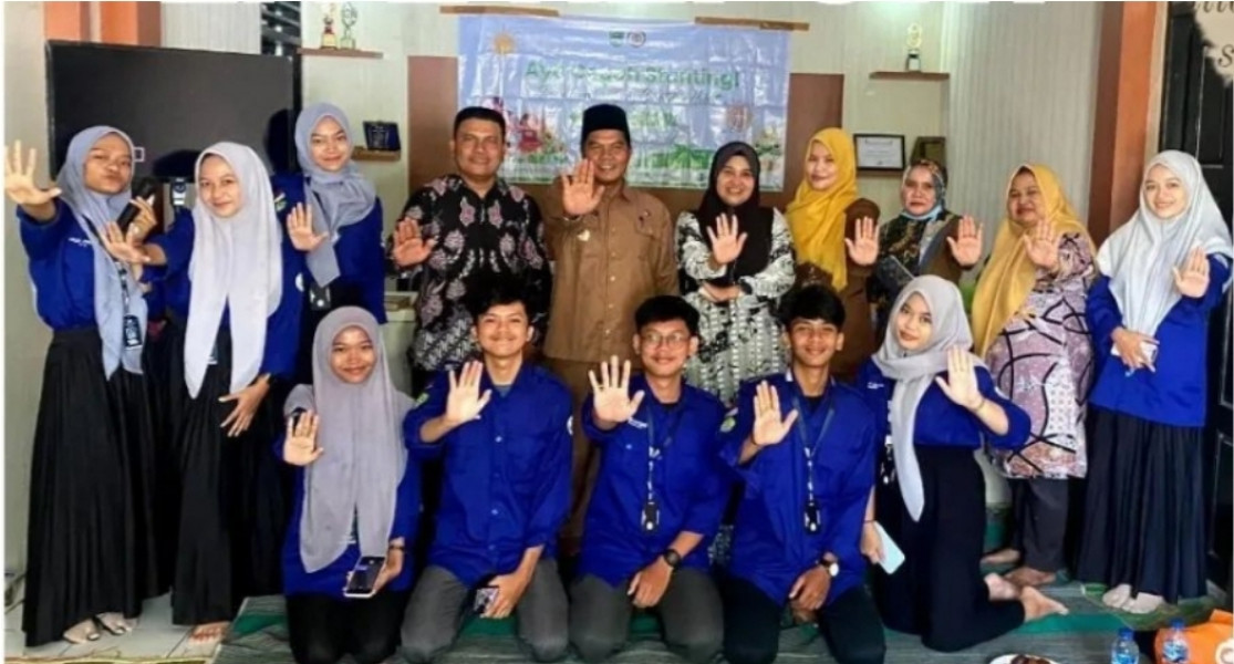 Cegah Stunting, Mahasiswa Kukerta Universitas Riau Desa Langkitin Gelar Sosialisasi di Kantor Desa Langkitin