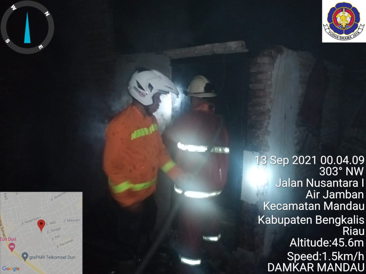 Dua Unit Bangunan Terbakar di Duri