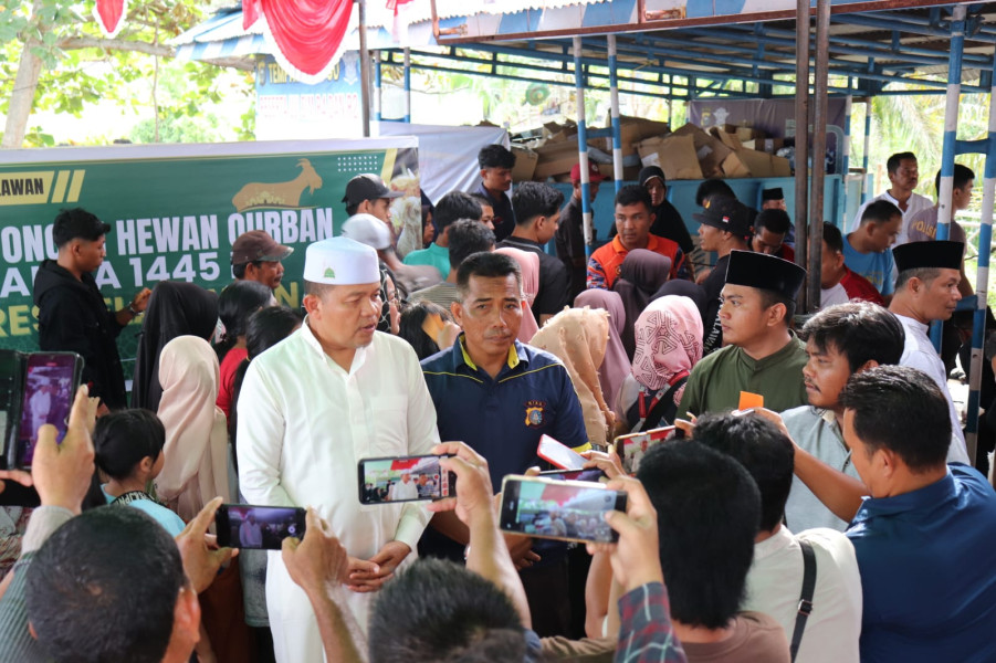 Polres Pelalawan Gelar Pemotongan Hewan Qurban Idul Adha 1445 H / 2024