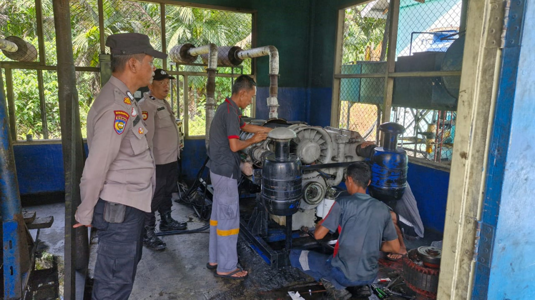 Polsek Kuala Kampar Sambangi Pos Command Center PLN, Pastikan Kesiapan Listrik untuk Sukseskan Pilkada 2024