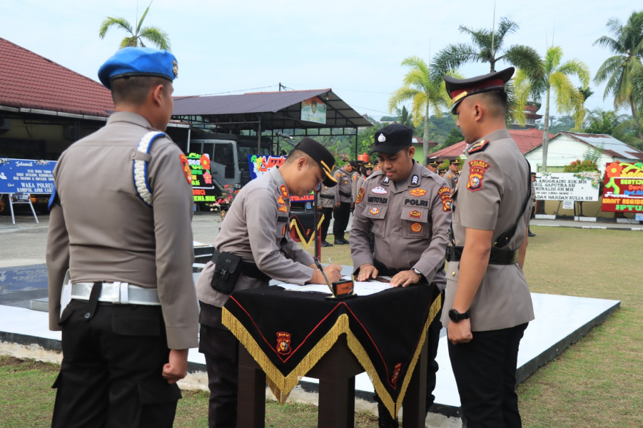 Kapolres Pimpin Sertijap Kasat Intelkam, Kasat Resnarkoba, Kasat Binmas, Kasat Lantas, dan Kapolsek Tambang Polres Kampar