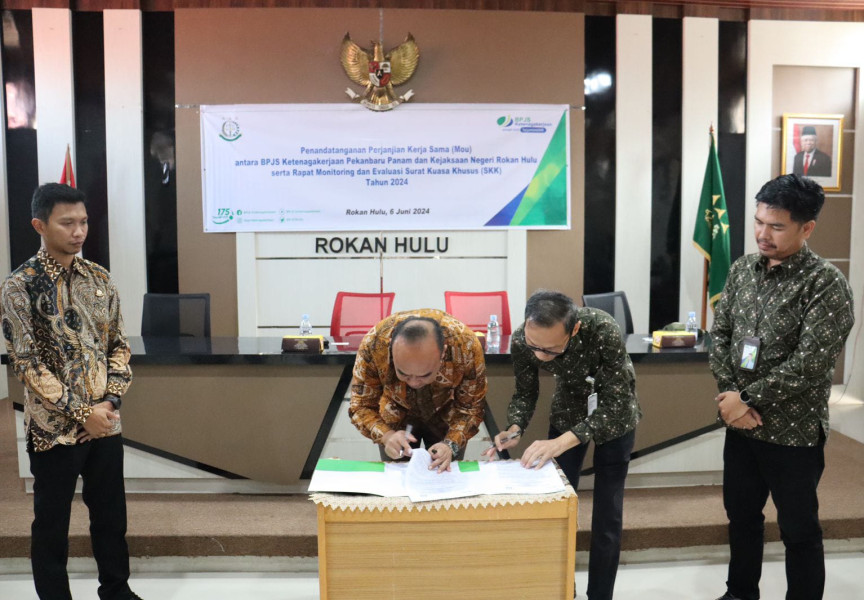 Penandatanganan MOU BPJS Ketenagakerjaan & Kejari Rohul  Penanganan Masalah Hukum Perdata