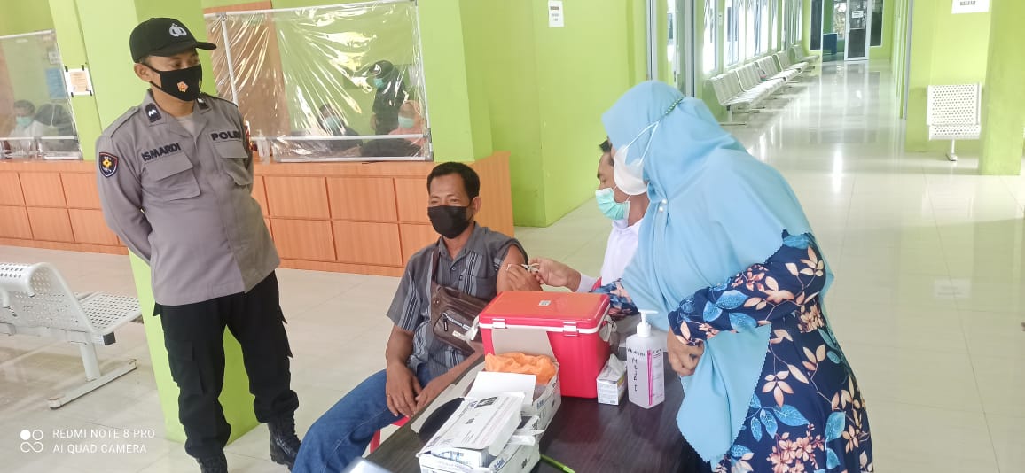 Polsek Kuala Kampar Terus Lakukan Pengamanan Vaksinasi