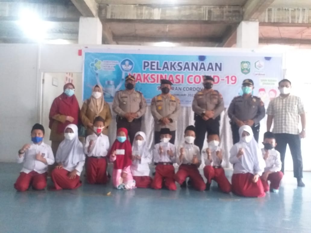 Kapolsek Minas Dampingi Monitoring Pelaksanaan Vaksinasi Oleh Tim Pamatwil Polda Riau