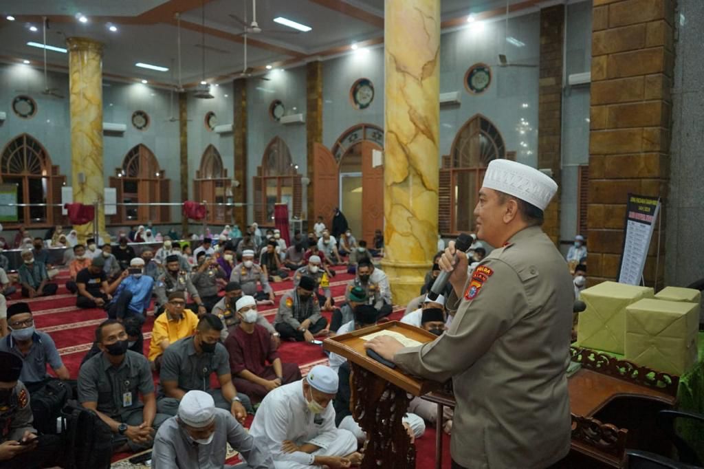 Safari Ramadhan Di Masjid Nurussalam, Kapolda Riau Yakini Silaturahmi Mudahkan Tugas Polisi