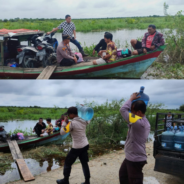 Polsek Pangkalan Kerinci Salurkan Bantuan Air Bersih Warga Terdampak Banjir