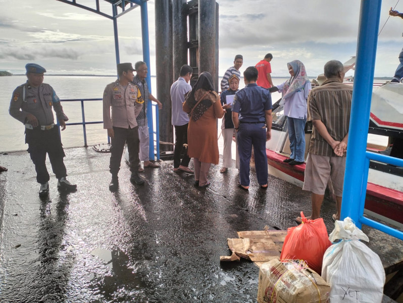 Bulan Ramadhan 1444 H, Polsek Kuala Kampar  Pelayanan Kamtibmas di Pelabuhan Teluk Dalam