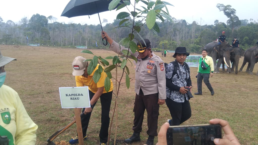 Berikan Pengamanan, Kapolsek Minas Hadiri Peringatan Hari Konservasi Alam Nasional di Tahura