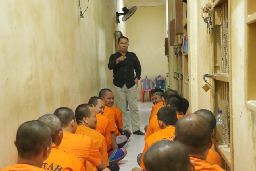 Kasatres Narkoba Serukan Jangan Golput Pada Tahanan Polres Inhu
