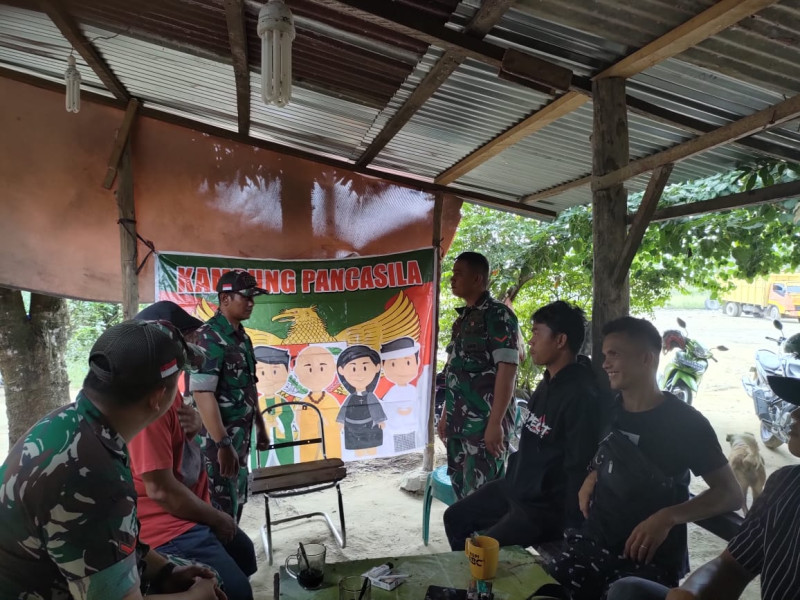 Giat Komsos Rutin, Serma Muhajir Sosialisasikan Nilai-nilai Pancasila Kepada Warga Binaan di Minas Jaya