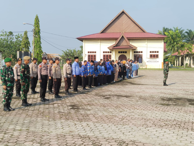 Berlangsung Khidmat! Danramil 03/Minas Hadiri Upacara Hari Sumpah Pemuda Ke-95 di Kecamatan Minas