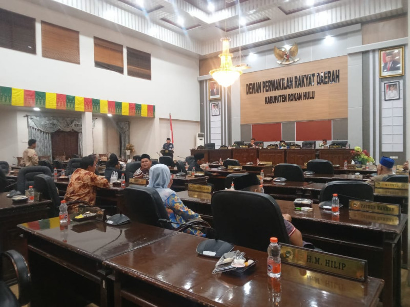 Rapat Paripurna DPRD Rokan Hulu Bahas KUA-PPAS T.A 2025 & Penandatanganan Nota Kesepakatan